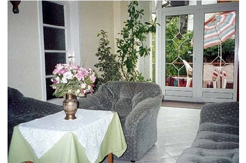 Hungrie Privát Siófok, Extérieur